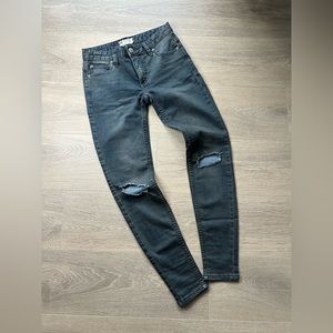 FREE PEOPLE WOMENS DISTRESSED RIPPED SKINNY JEANS 61855 W 24